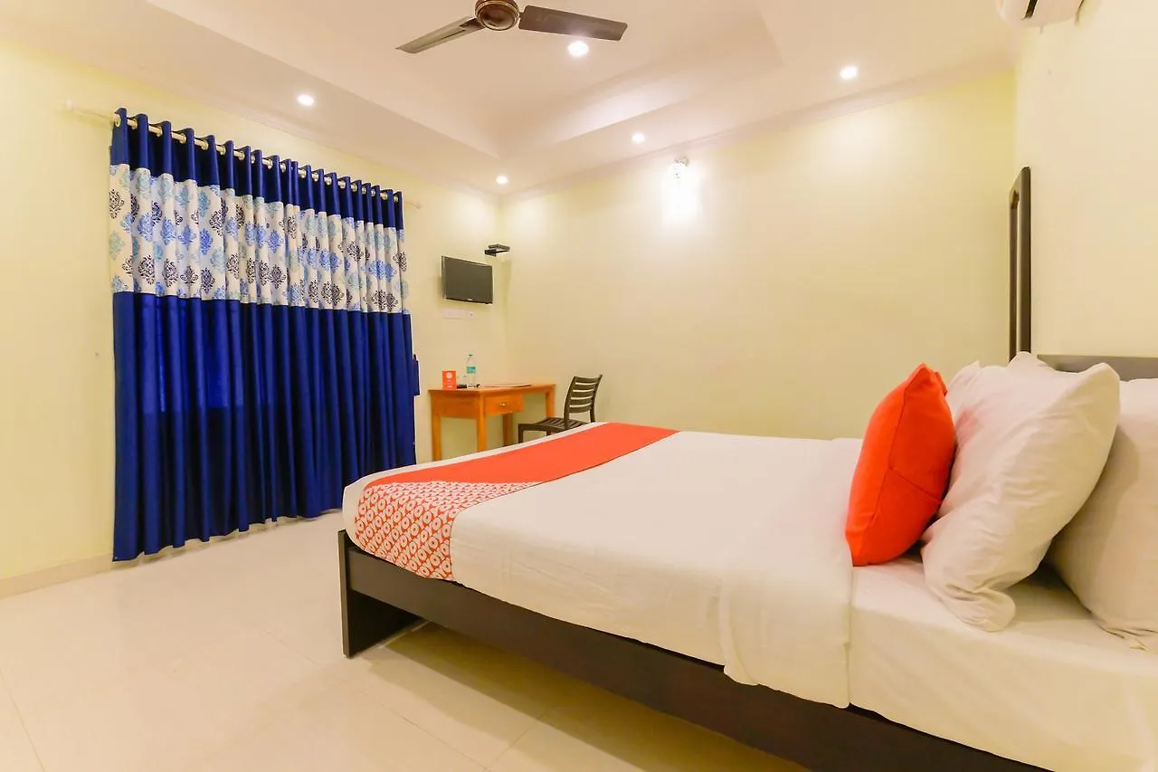 Oyo 11529 Diamond Residency Hotel Alappuzha 3*,  India